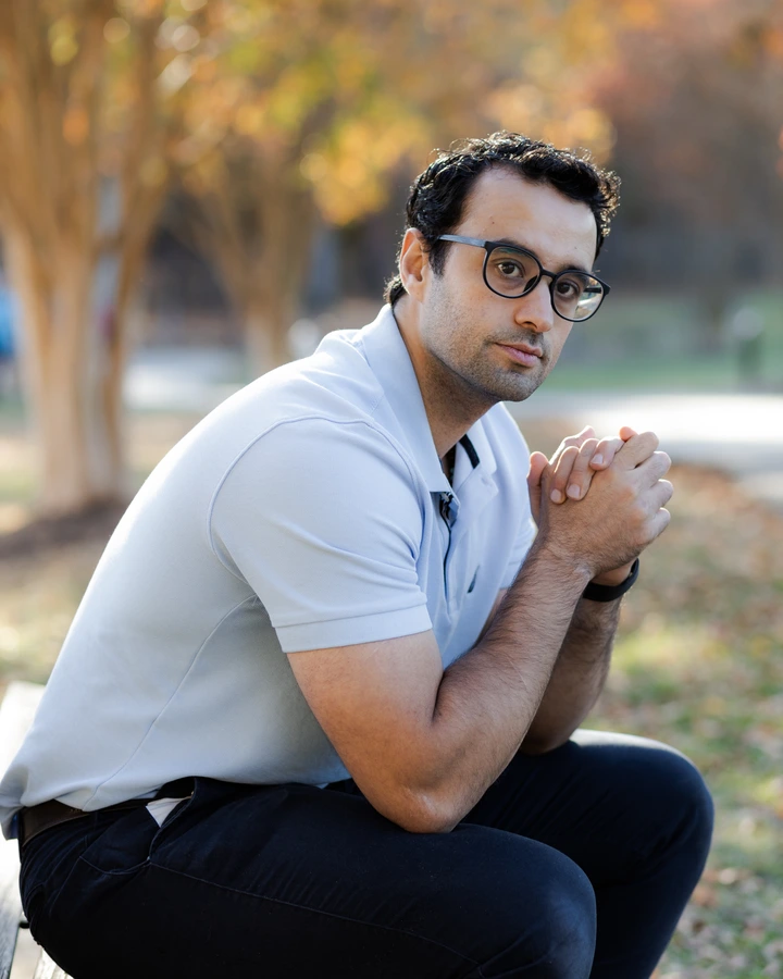 Dr. Ahmad Abumohsen caring for a patient at Internal Compass